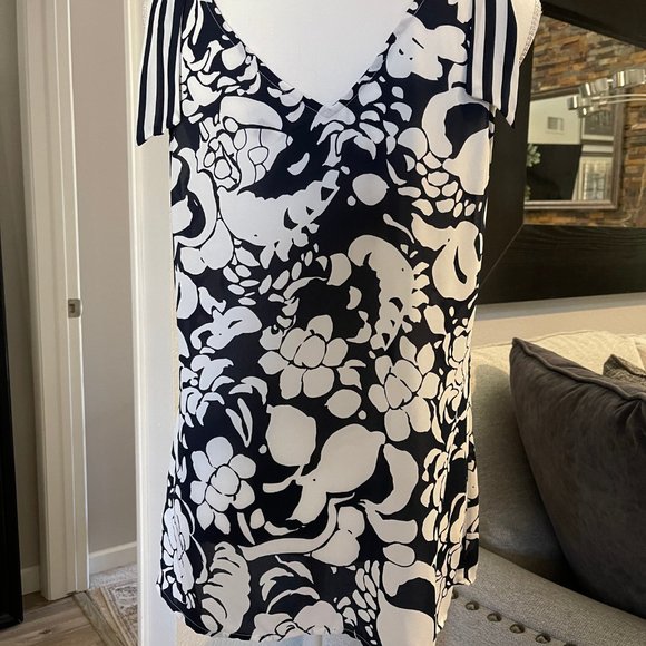 Cabi #5732 Shoulder Tie Top - Picture 1 of 6